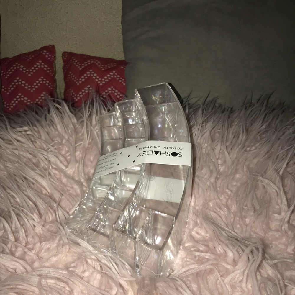 Cosmetic Organizer.